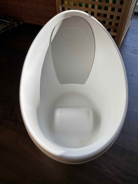 Photo of free Baby bath (Mansfield, ng18) #1