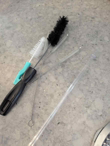 Photo of free Straw/straw cleaners (63rd& main, DG) #1