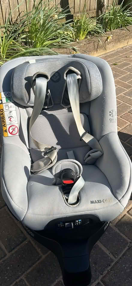 Photo of free Toddler car seat maxi cosi 360 (Burleigh GL5) #1