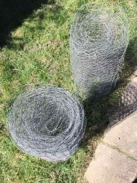 Photo of free Barbed wire (Mitcham CR4) #1