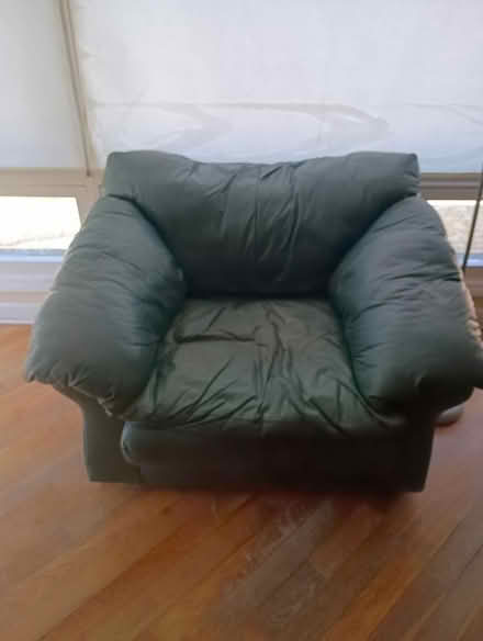 Photo of free Green leather armchair (60645) #1