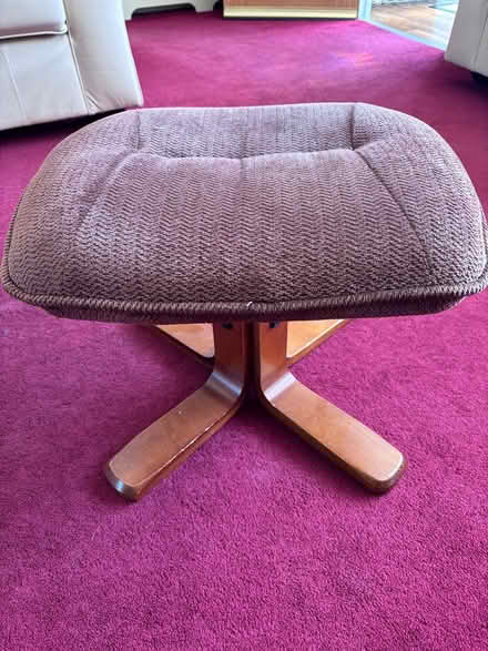 Photo of free Footstall (Hatt) #2