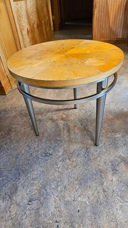 Photo of free 24" diameter side table (63124, near STL Galleria) #1