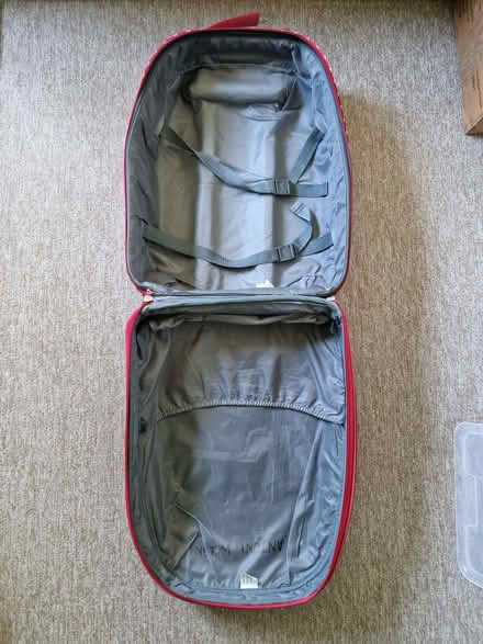 Photo of free Carry-on suitcase, broken handle (Roslin EH25) #1