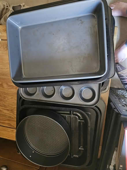 Photo of free Baking Trays- Job Lot of 11 (Oakridge Park MK14) #1
