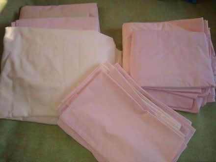 Photo of free Pink king size bedlinen (Top Amersham HP6) #1