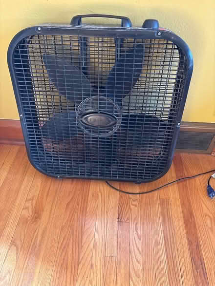 Photo of free Small electric fan (McKennan Park) #1