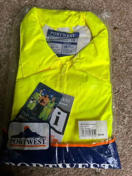 Photo of free Hi Viz jacket (Fobbing SS17) #1