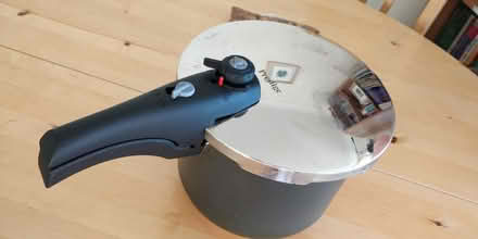 Photo of free Pressure cooker (Meadowbank, EH8) #1