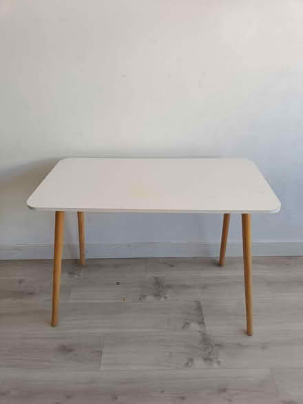 Photo of free Small table (Luton LU1) #1