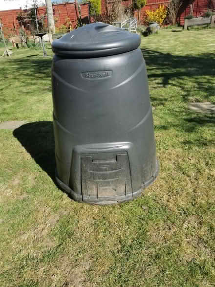 Photo of free Composter (Adeyfield. HP2) #1