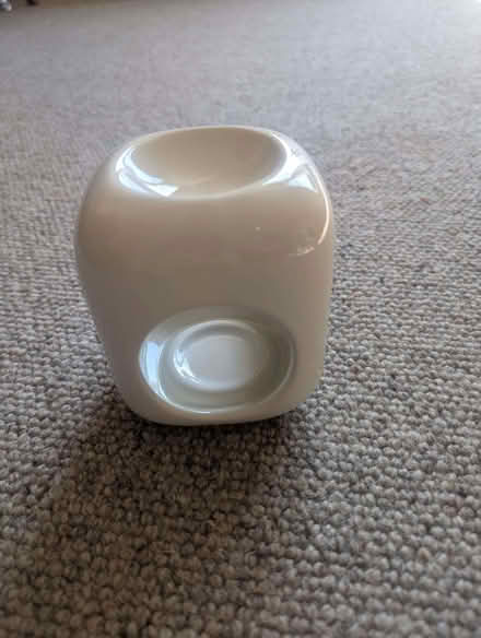 Photo of free Ceramic oil burner plus oils (Stockbridge EH4) #1