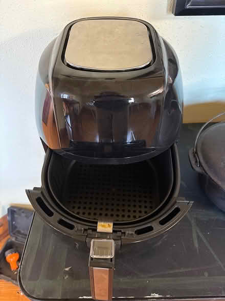 Photo of free Large air fryer (McKennan Park) #2