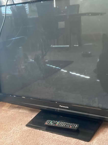 Photo of free 55 inch tv (Southend on sea SS0) #2