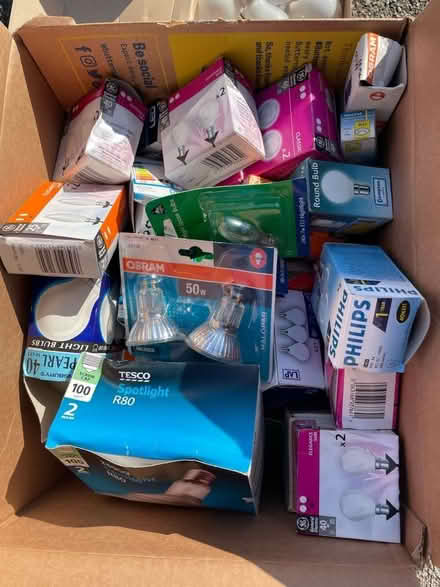 Photo of free Variety of lighbulbs (Chesham Bois HP6) #1