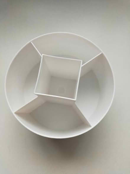 Photo of free Rotating white storage pot. Ideal for make up. (Bennetts End HP3) #1