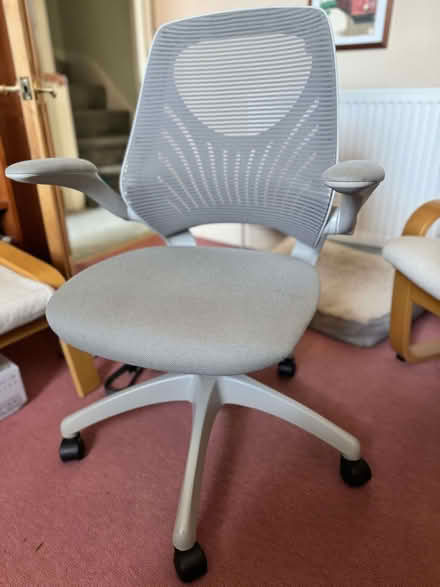 Photo of free Office/desk chair (Newbury Park IG2) #1