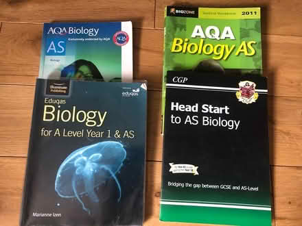 Photo of free Various revision guides (Alverstoke PO12) #1