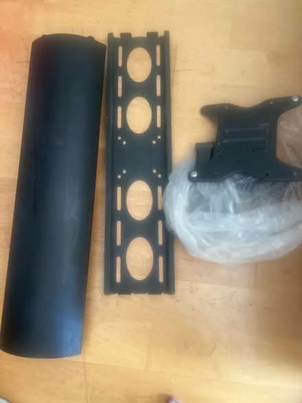 Photo of free John Lewis Tv mount on Wall bracket (Addiscombe CR0) #1