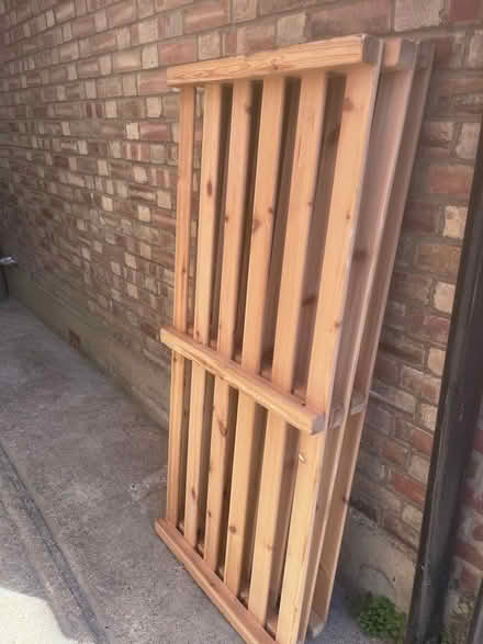 Photo of free Futon base (St Margarets TW1) #1