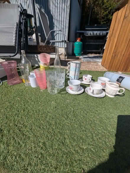 Photo of free Cups and glasses (Gravesend DA12) #1