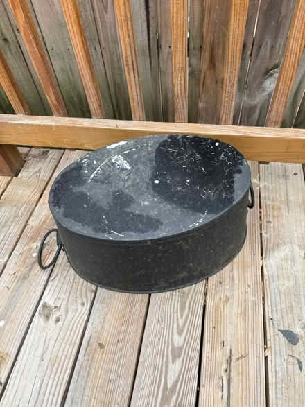 Photo of free Wire baskets/metal tub (Arnold) #1