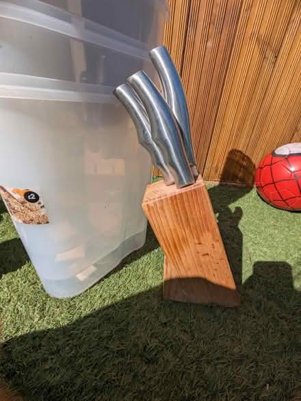 Photo of free Kitchen bits (Gravesend DA12) #3