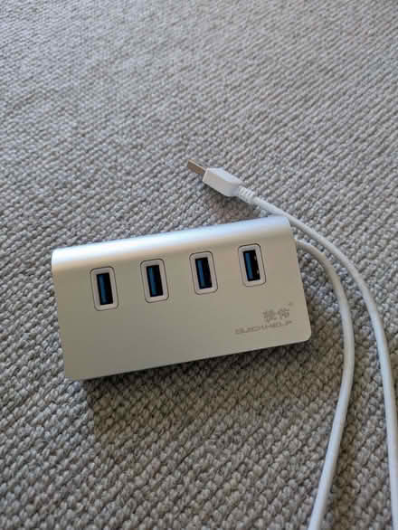 Photo of free 4 Post USB hub (Little Chester DE1) #1