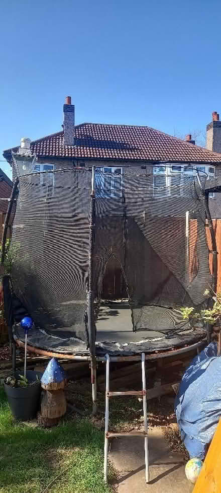 Photo of free TRAMPOLINE – 260cm (8ft6") DIAMETER! (Aigburth L17) #1