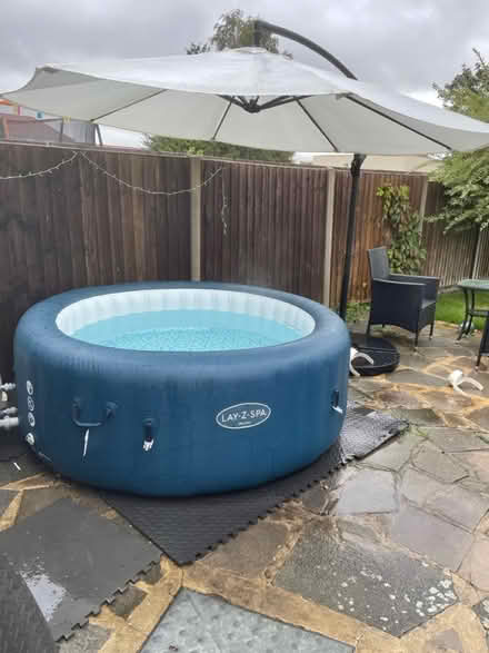 Photo of free Hot tub lay-z-spa (DA7 Bexleyheath) #1