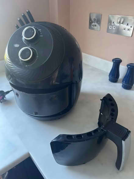 Photo of free Air fryer - spares/repair (Hampden Park) #2