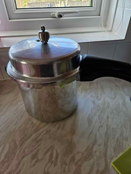 Photo of free Pressure cooker (EX8) #1