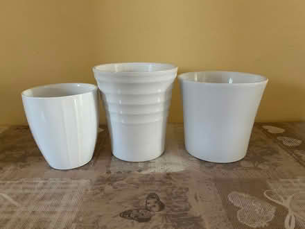 Photo of free White ceramic flower pots (Iver UB8) #1