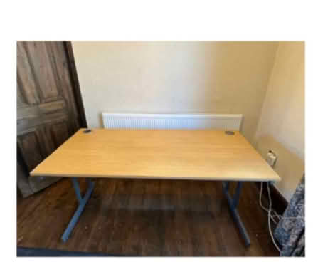 Photo of free Office desk (SE9) #1
