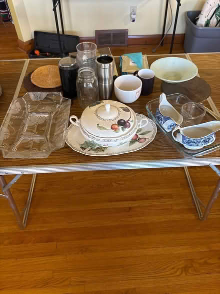 Photo of free Assorted kitchen items (McKennan Park) #1