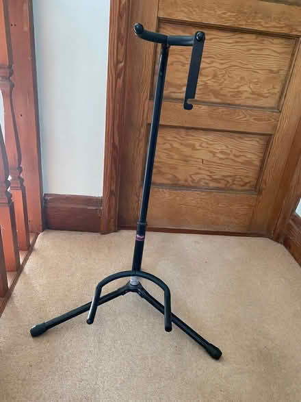 Photo of free Guitar stand, black (Alfrick WR6) #1