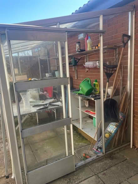 Photo of free 10 x 6 greenhouse (St Albans AL4) #1