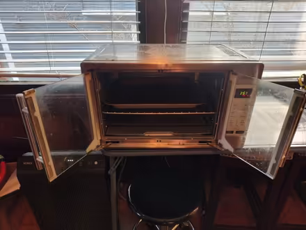 Photo of free Oster XL Convection Oven (READ) (Midtown/Boulevard Park) #2