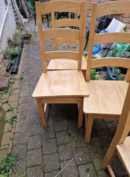 Photo of free Kitchen table and chsirs (Bromham Road MK40) #1