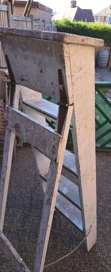 Photo of free Wooden steps (Arnold NG5) #3