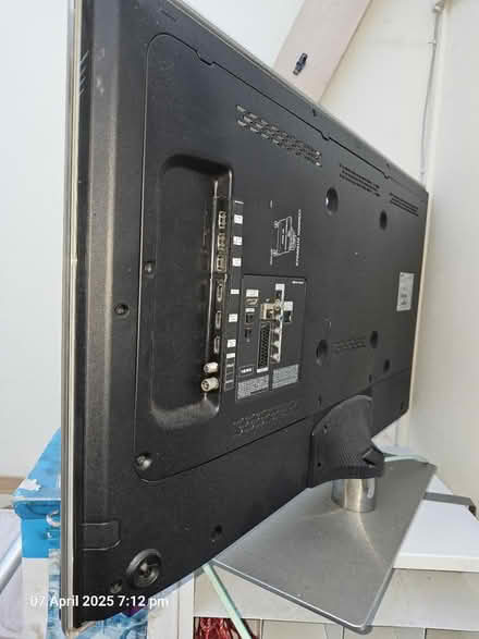 Photo of free Samsung tv, non working (thorntonheath, CR7 7JF) #2