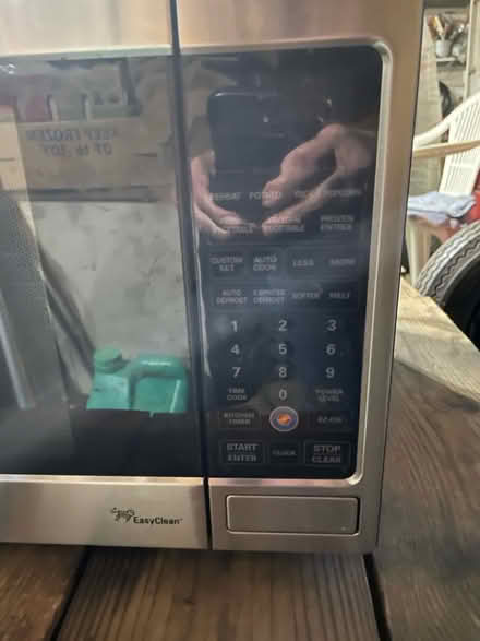 Photo of free Counter top microwave (935 Bellclaire se) #2