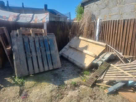 Photo of free Wood and metal (Dagenham) #1