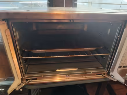 Photo of free Oster XL Convection Oven (READ) (Midtown/Boulevard Park) #3