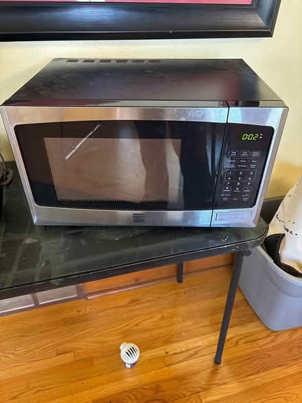 Photo of free Small microwave (McKennan Park) #1