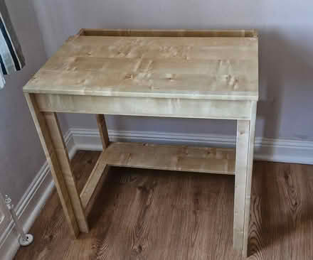 Photo of free Desk table (HP2) #2