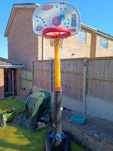 Photo of free Basketball stand and net (Bilton CV22) #1
