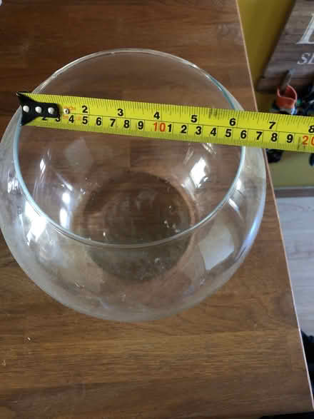 Photo of free Glass fish bowl (Newfield Green S14) #3