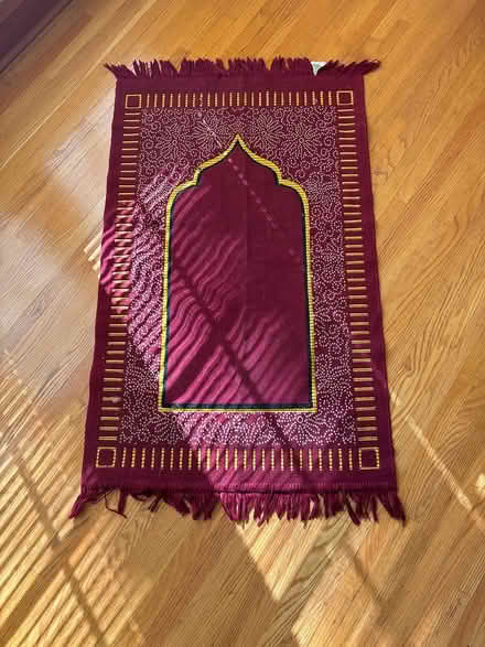 Photo of free Prayer rug (McKennan Park) #1