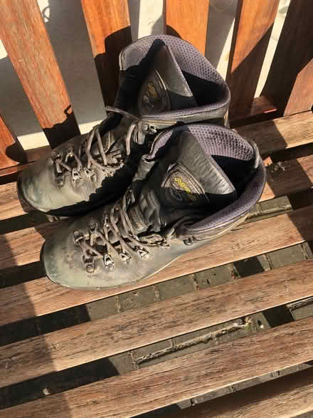 Photo of free Gents walking boots (Lydiard Millicent SN5) #1
